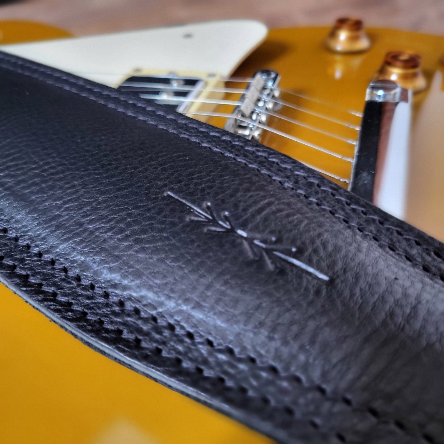 BS63 Wide Padded Guitar Strap - Natural Leather