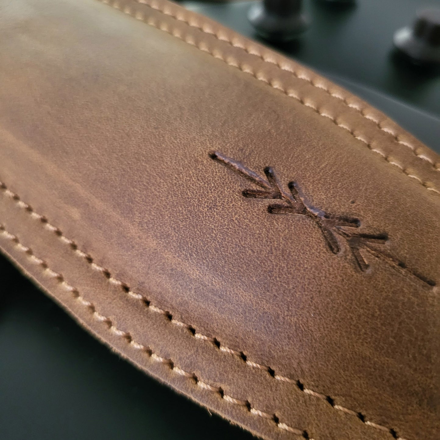 BS63 Wide Padded Guitar Strap - Smooth Leather