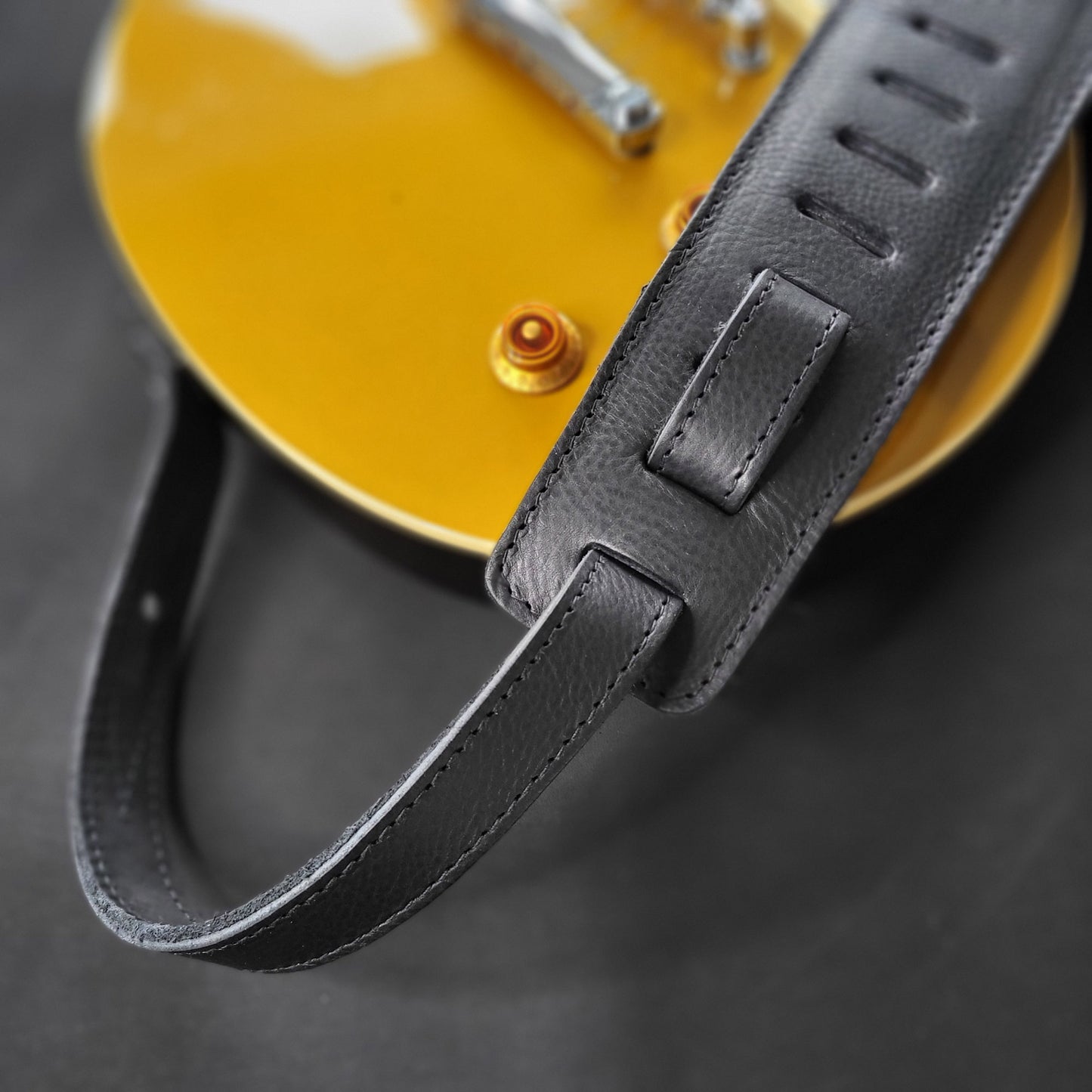 GS59 Cutaway Guitar Strap