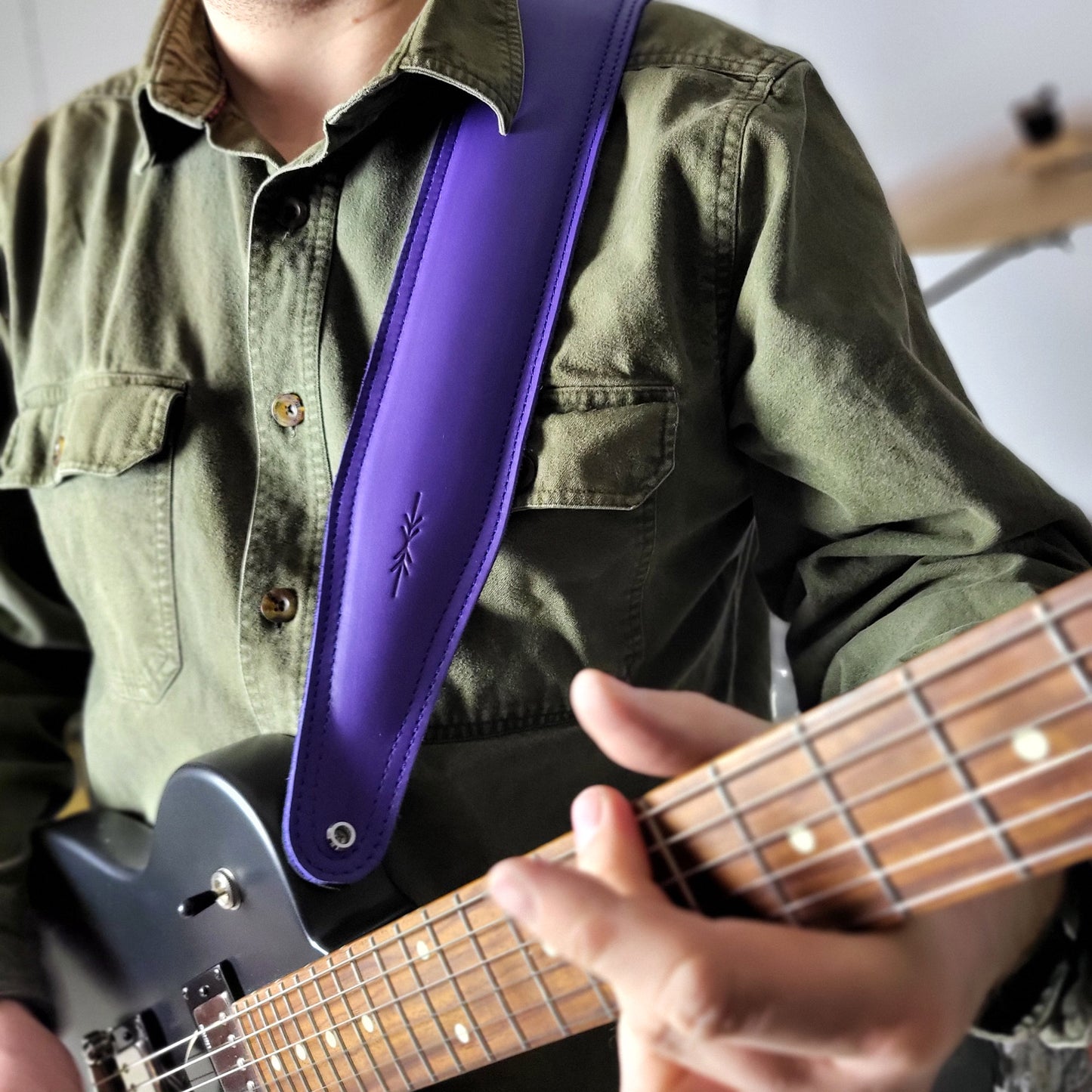 BS63 Wide Padded Guitar Strap - Smooth Leather