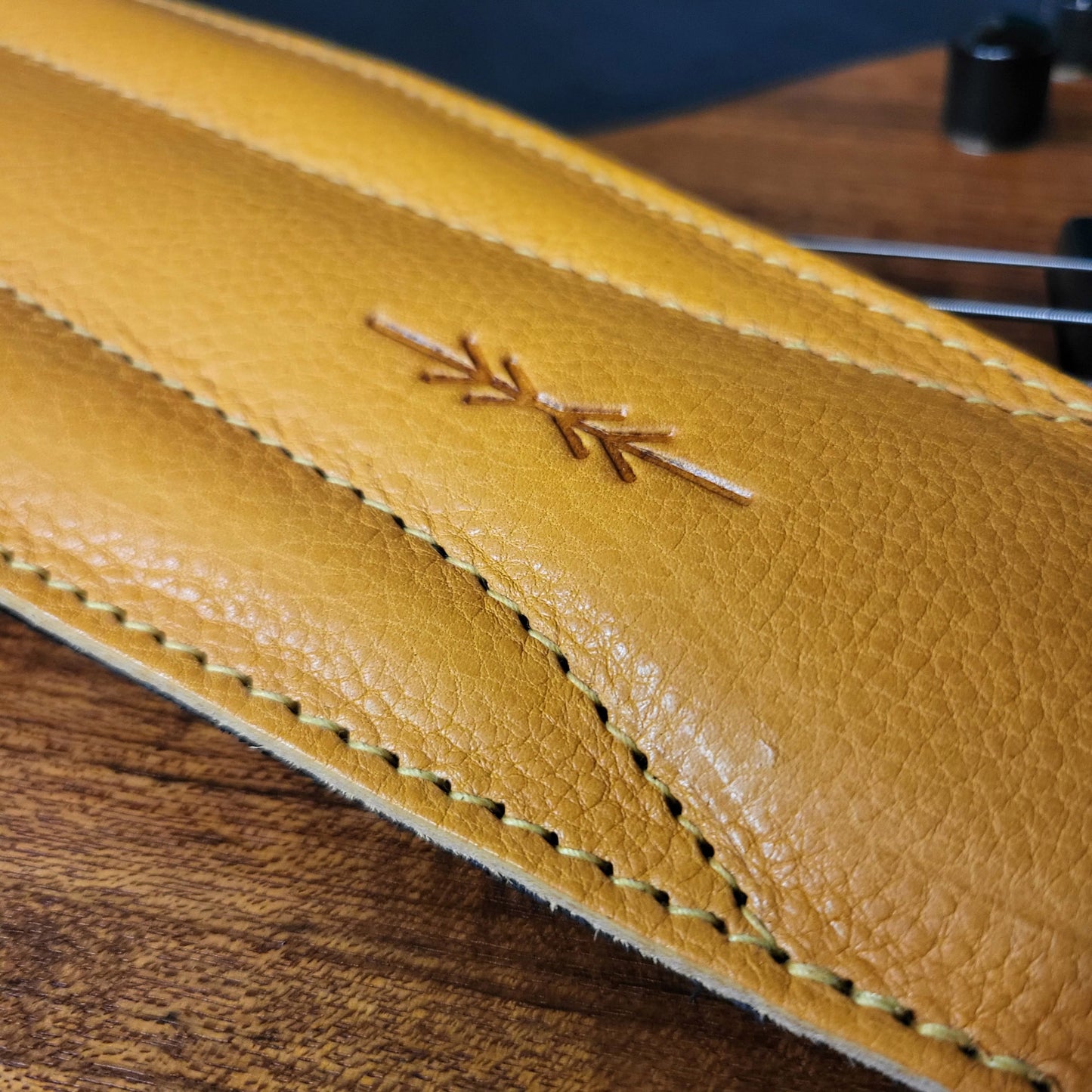 BS64 4"/100mm Bass Guitar Strap -  Natural Leather