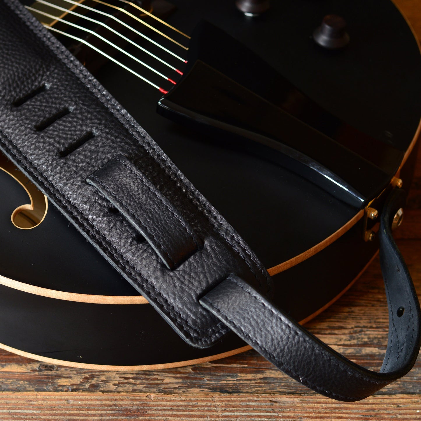 BS73 Western Guitar Strap - Bronze Conchos