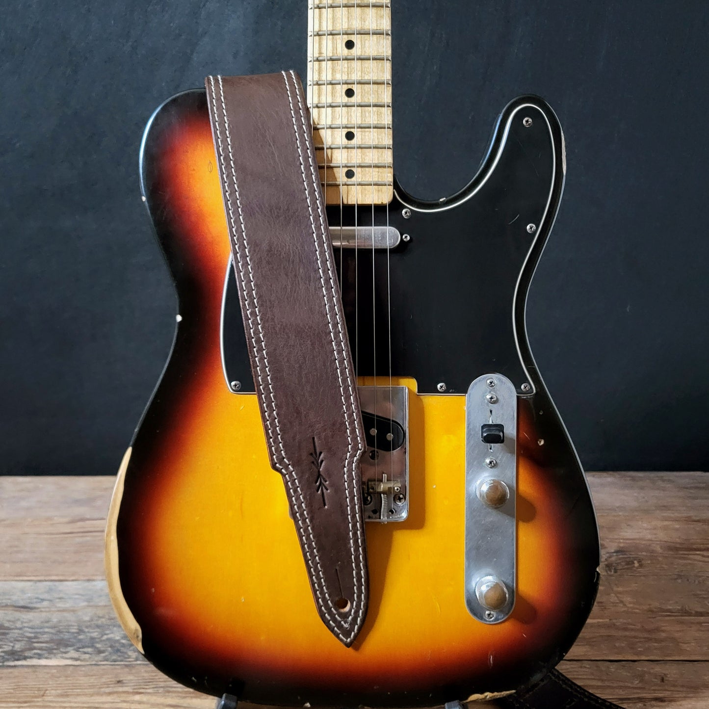 GS51 Solid Leather Guitar Strap