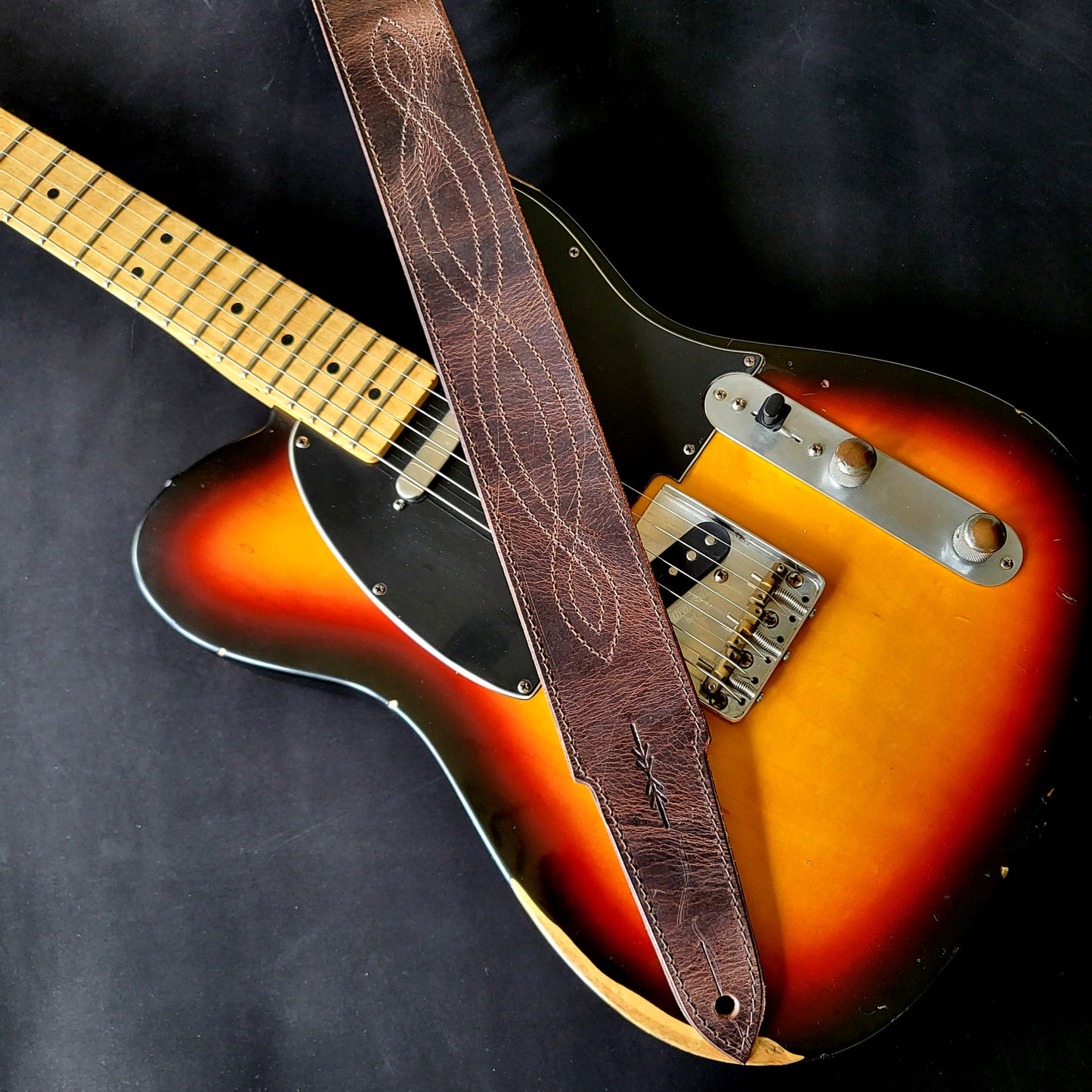 GS51 Solid Leather Guitar Strap