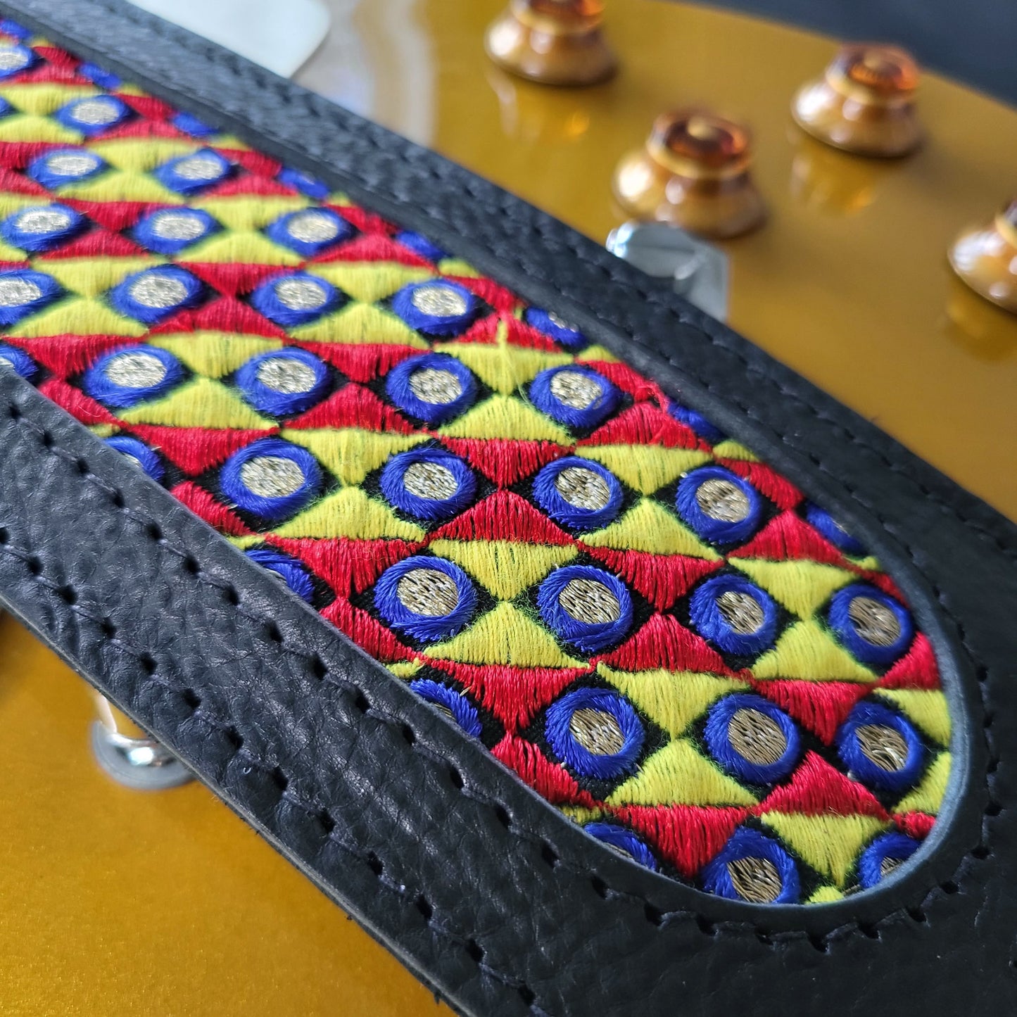 GS58 Cutaway Guitar Strap