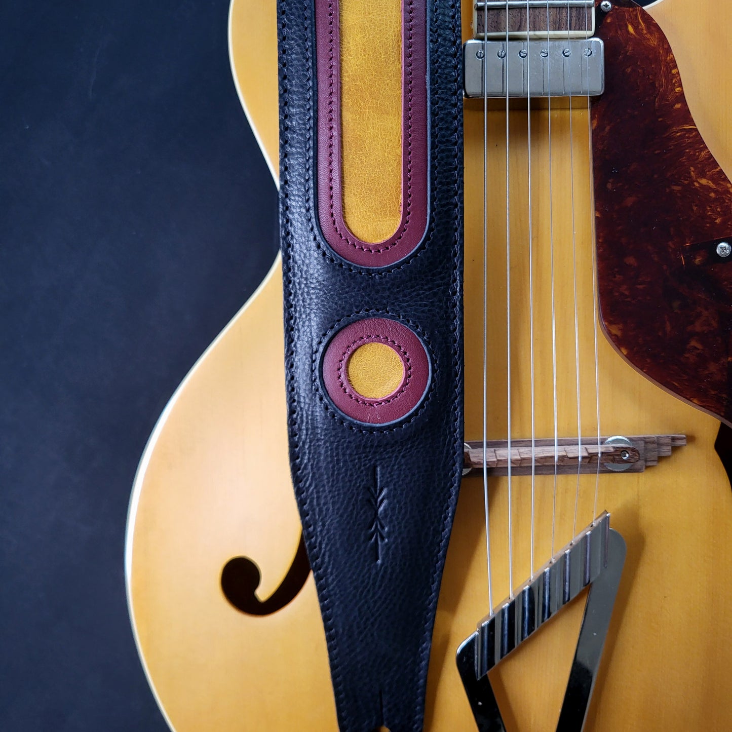 GS58T Triple Colour Guitar Strap