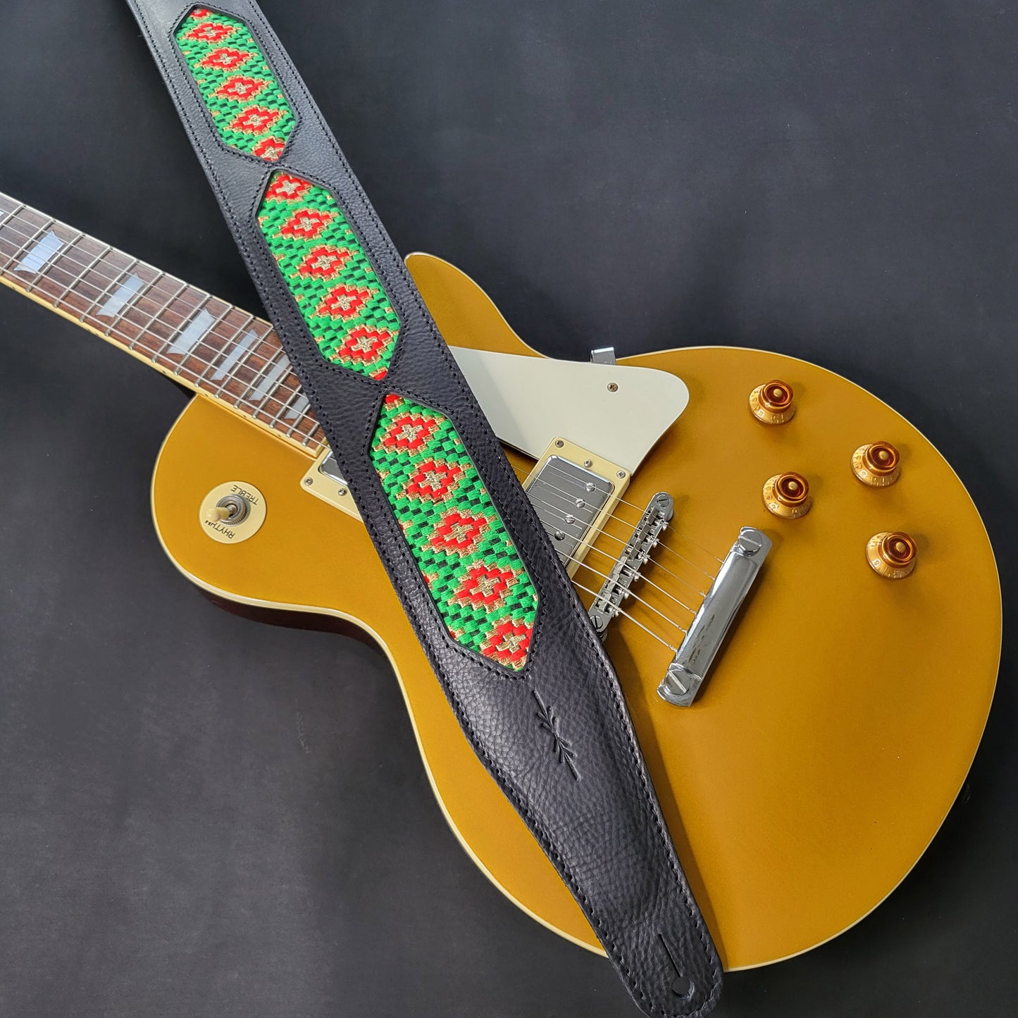 GS59 Cutaway Guitar Strap