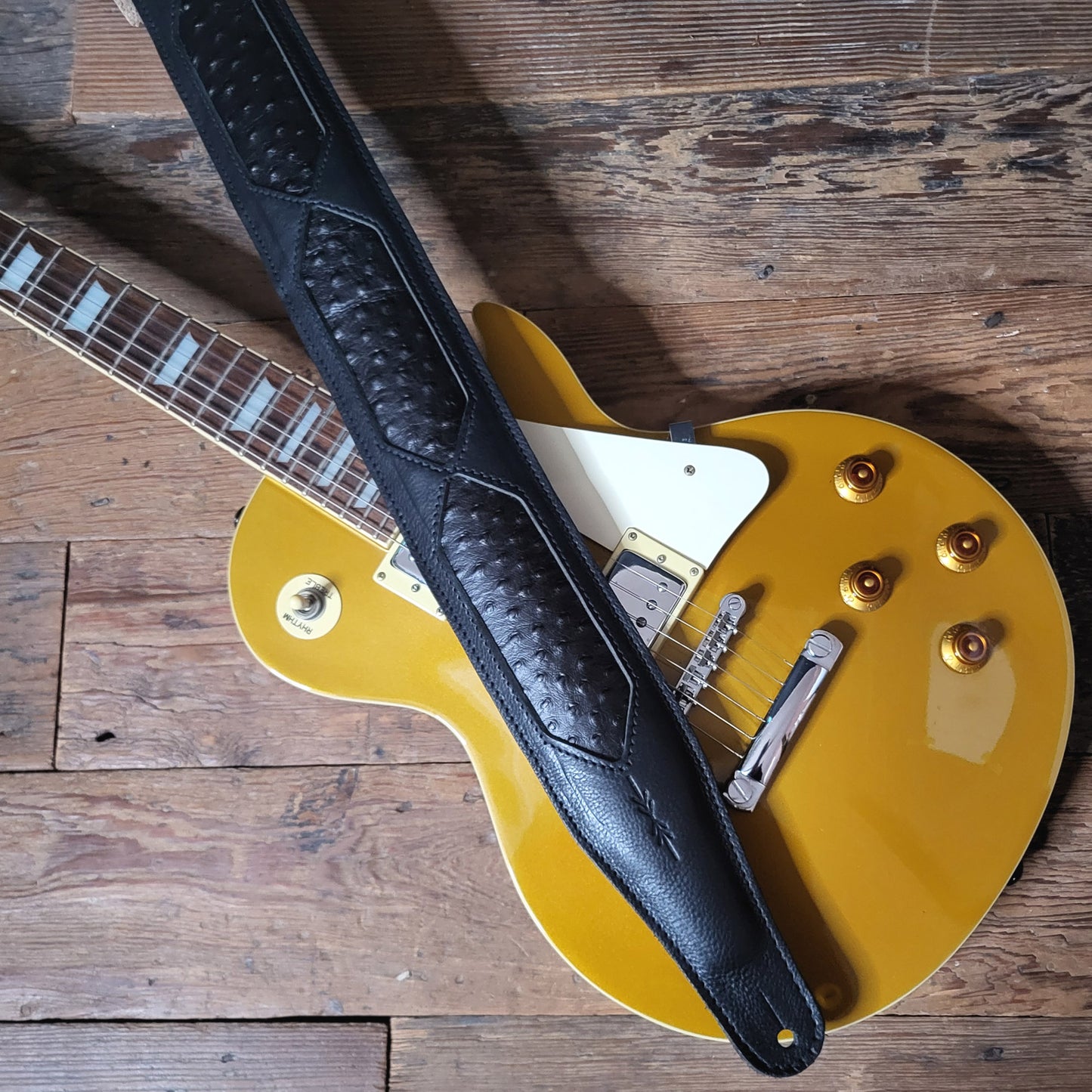 GS59 Cutaway Guitar Strap