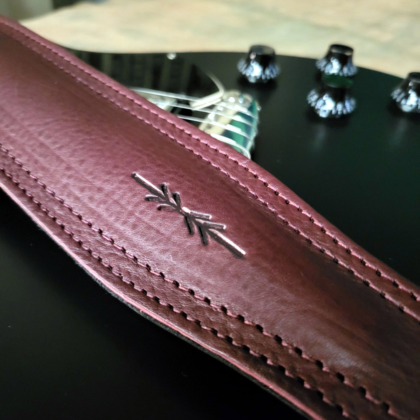 GS61 Padded Guitar Strap - Natural Leather
