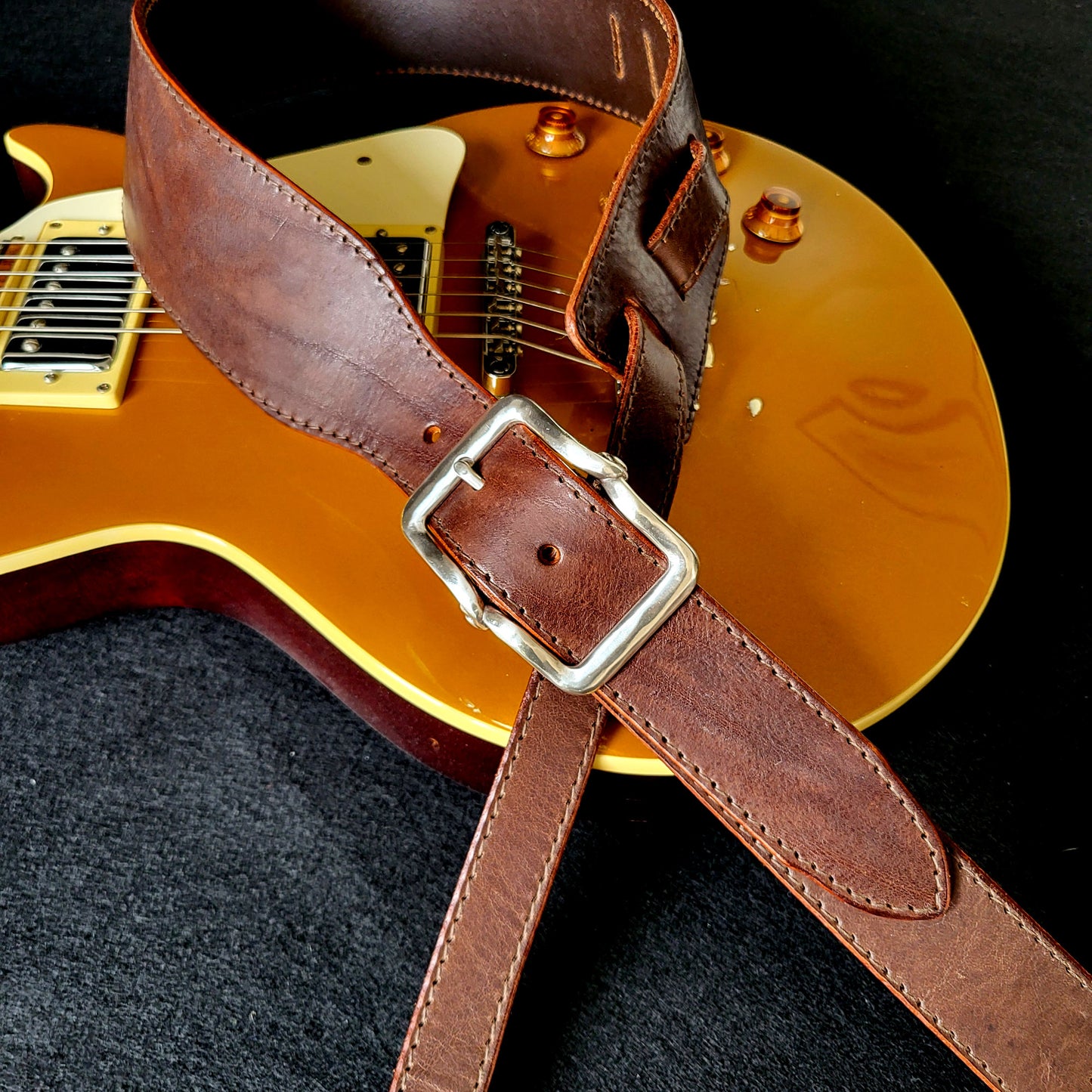 GS78 Leather Guitar Strap With Twister Buckle