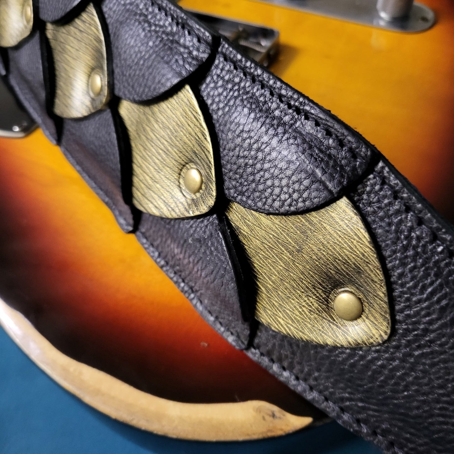 GS92 DragonSkin Guitar Strap