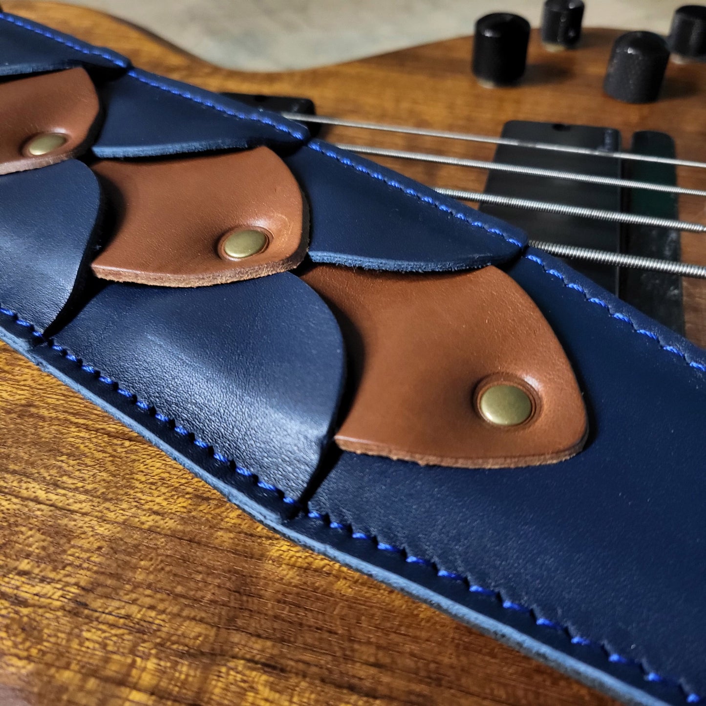 GS92 DragonSkin Guitar Strap