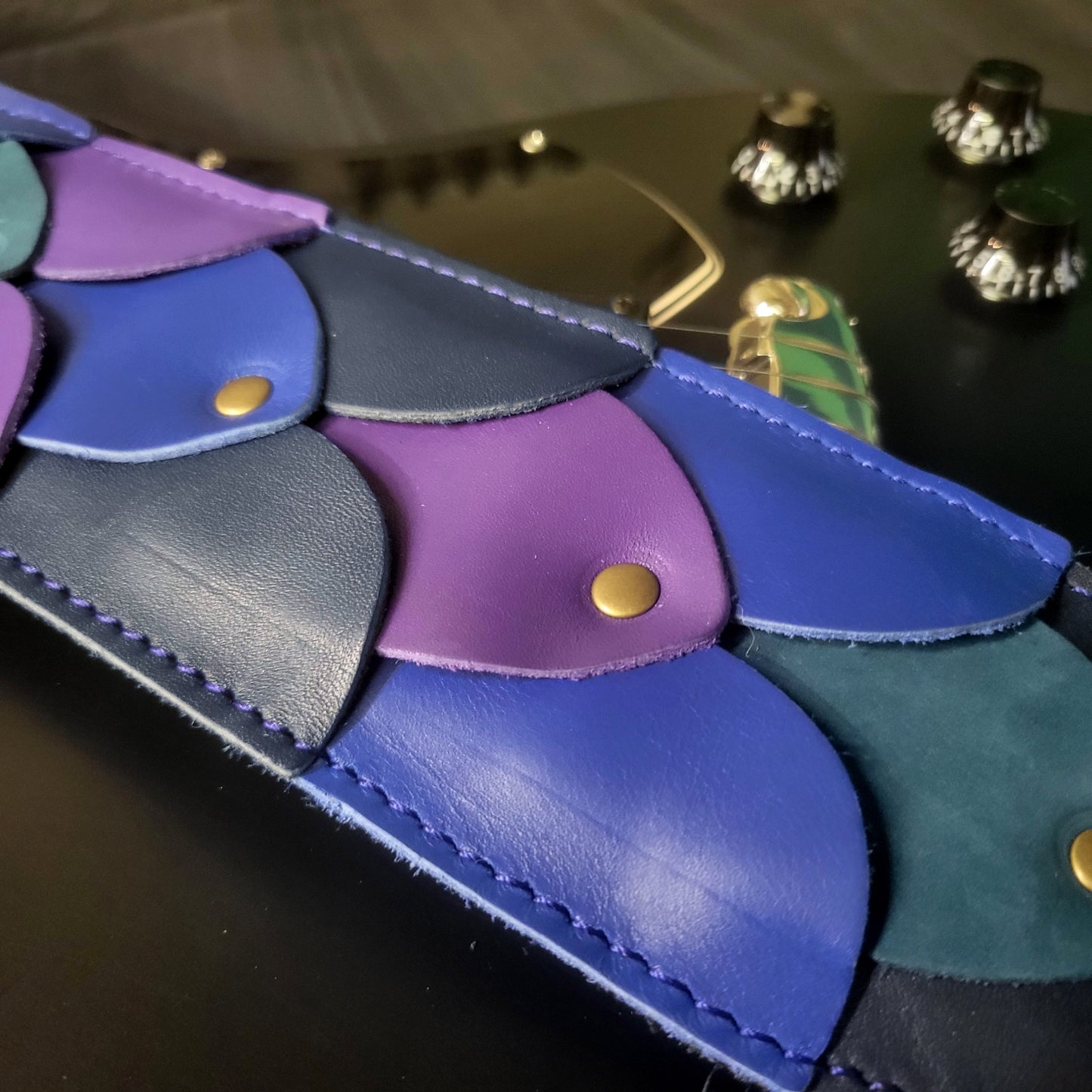 GS92 DragonSkin Guitar Strap