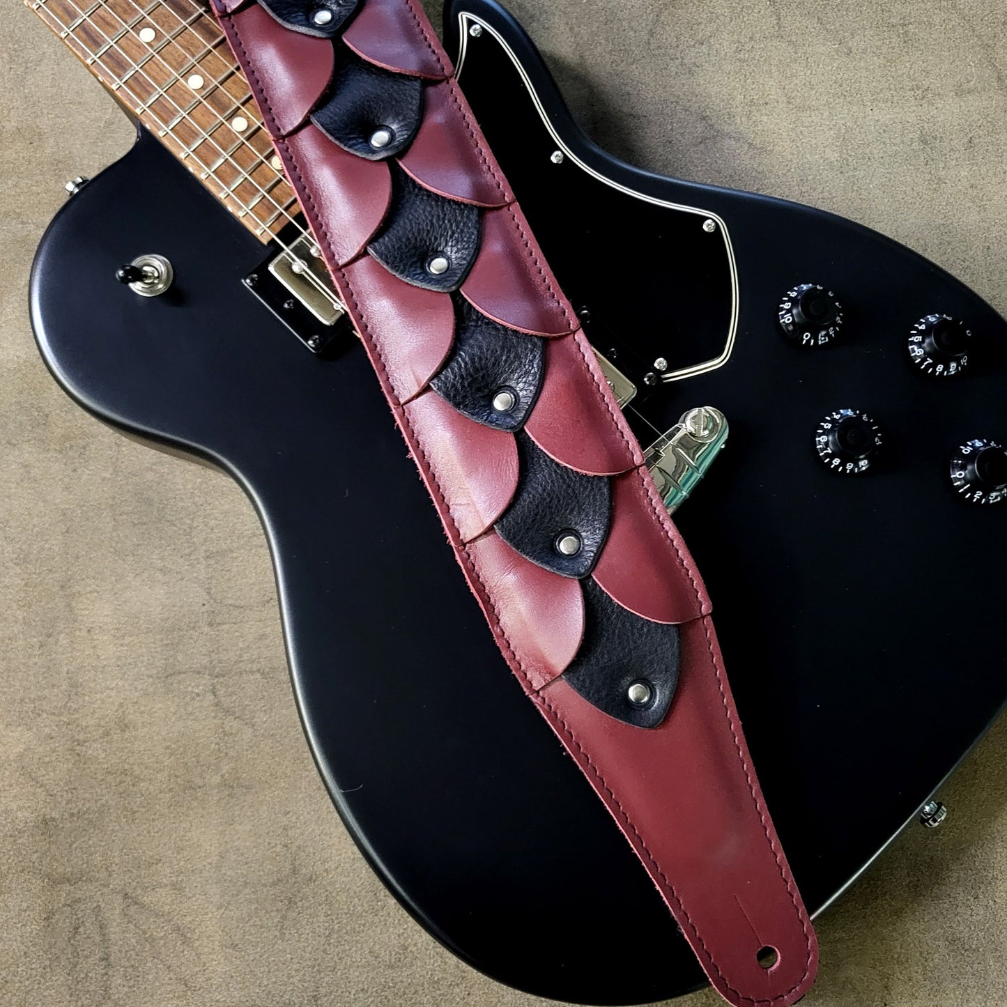 GS92 DragonSkin Guitar Strap