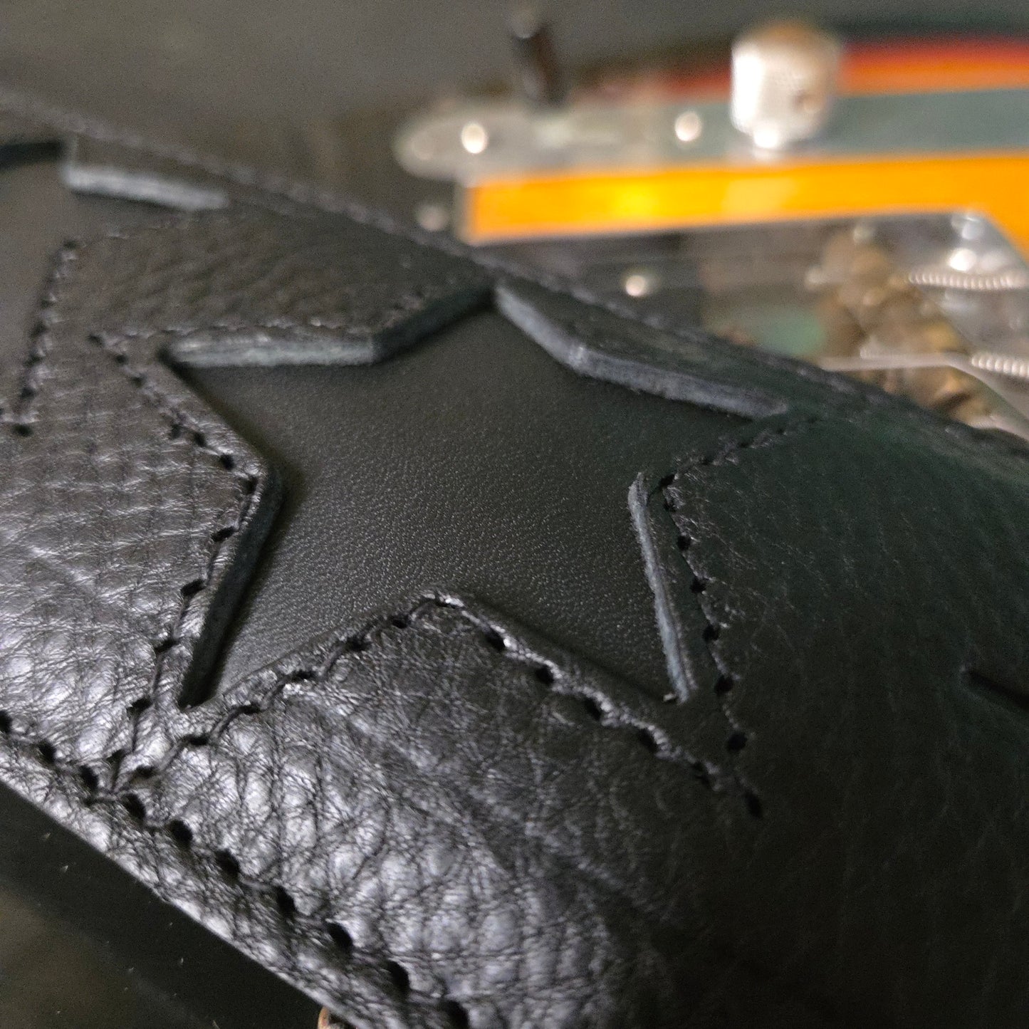 GS96 Leather Guitar Strap With Stars
