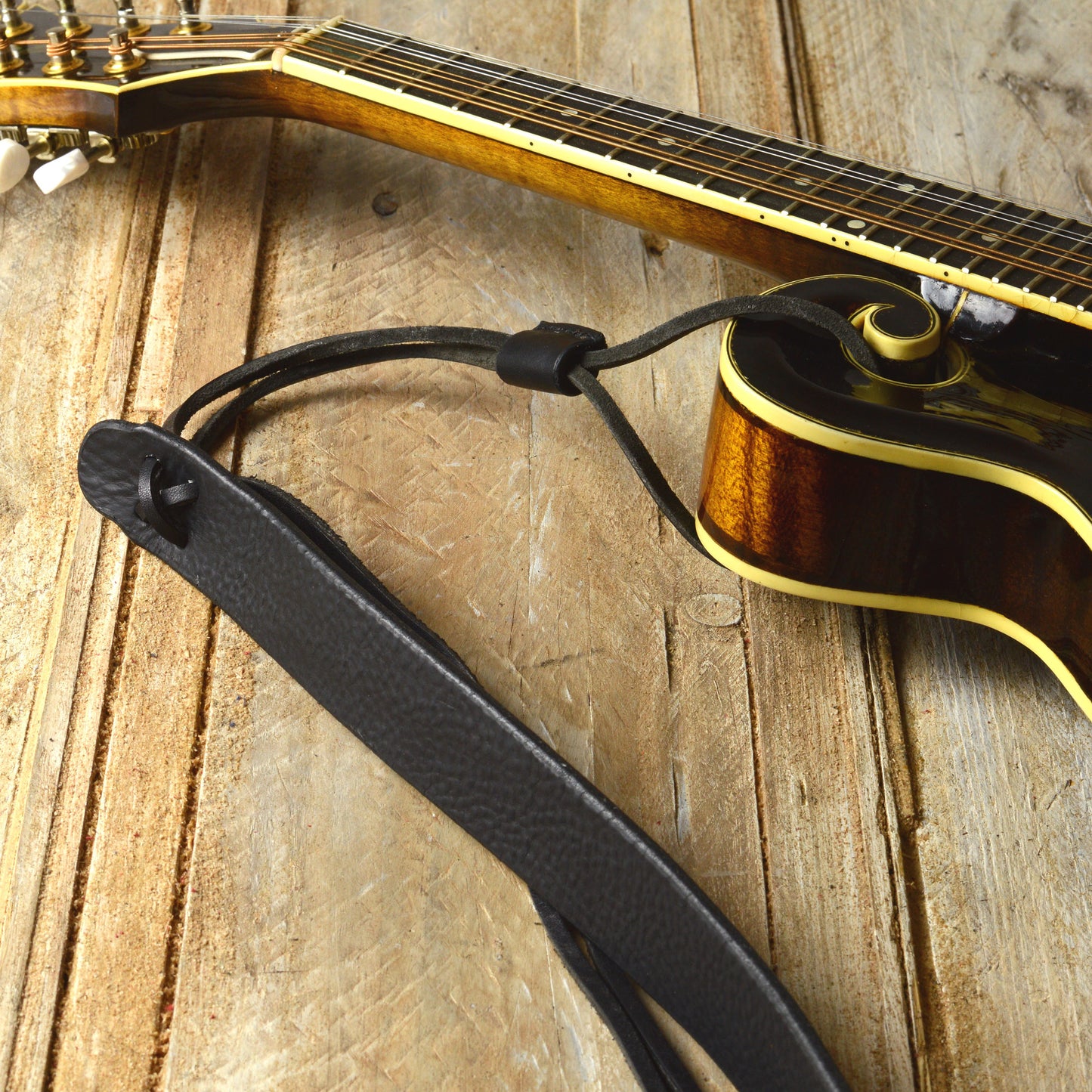 MS50 Leather Mandolin Strap