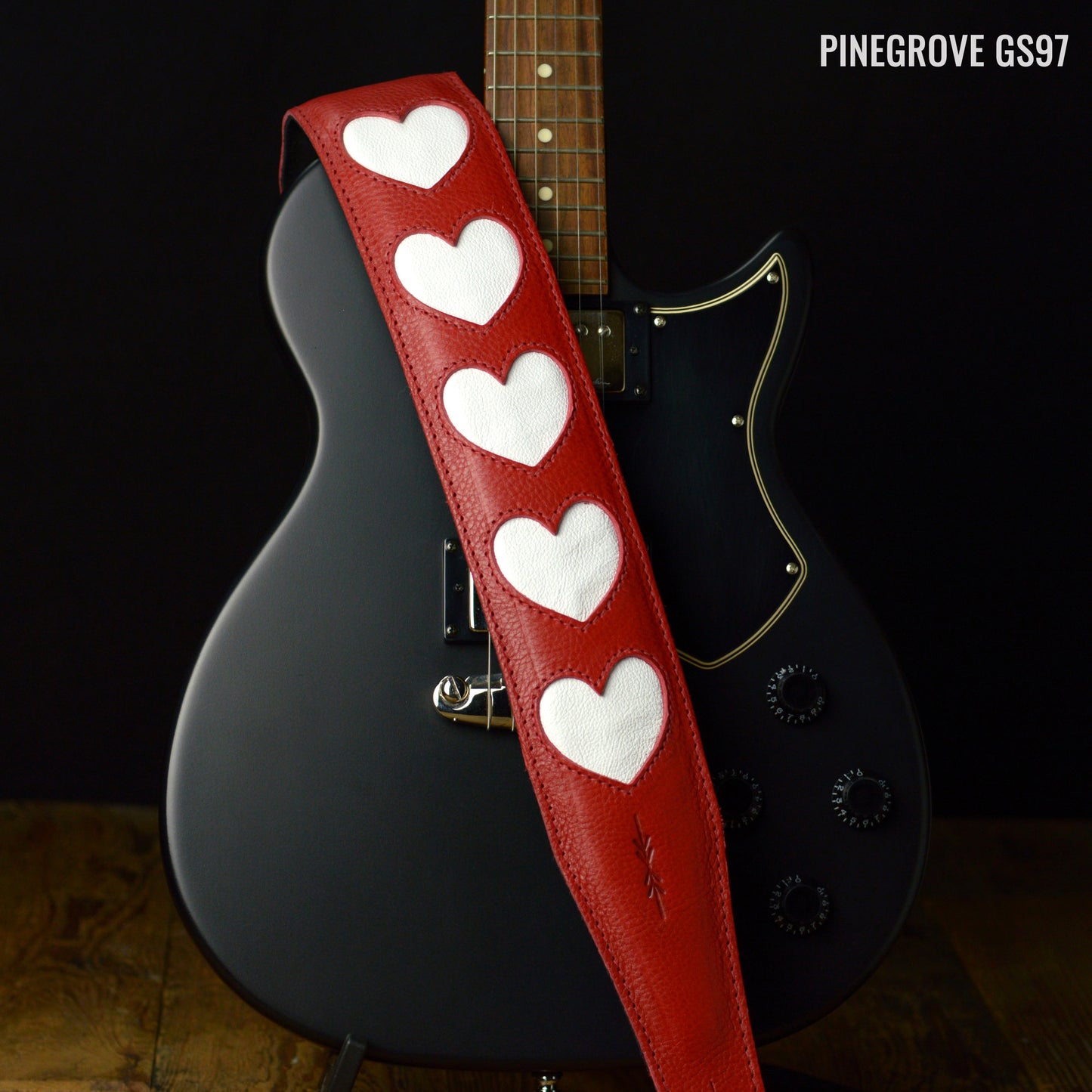 GS97 Leather Guitar Strap With Hearts