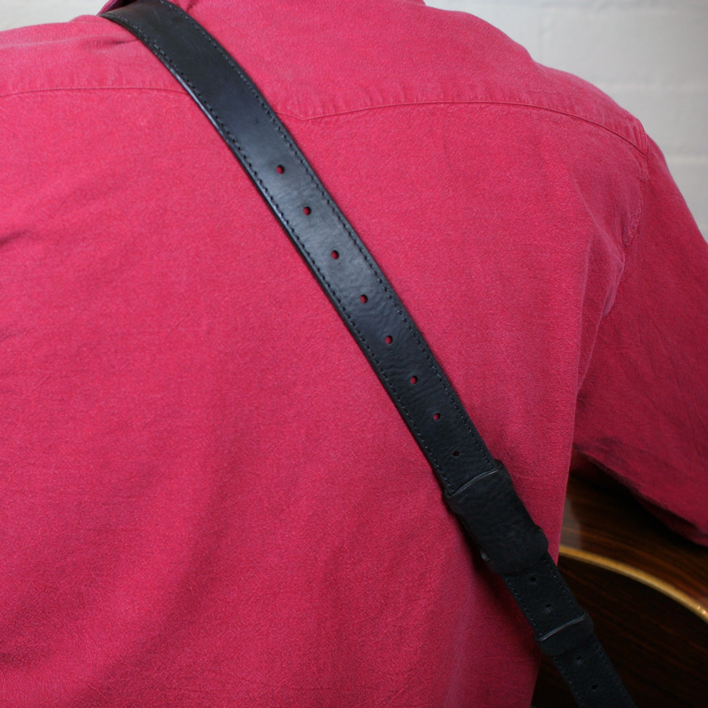 GS55 Slim Leather Guitar Strap